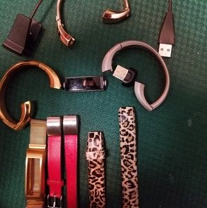 Fitbit Alta With 6 Bands!